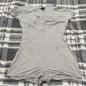 Rue21 Gray Short Sleeve Pajama Romper